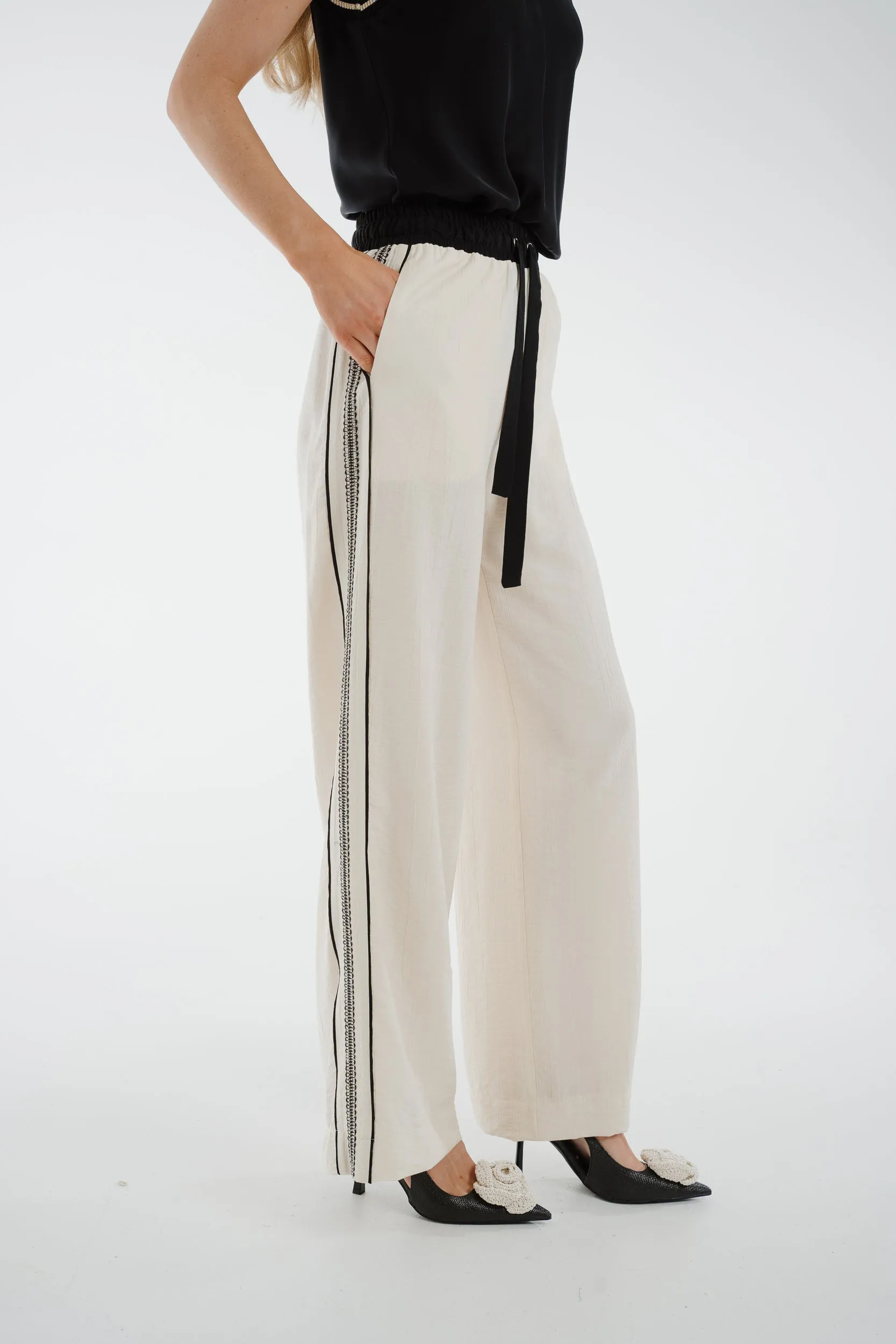 Alana Stripe Detail Trousers In Cream