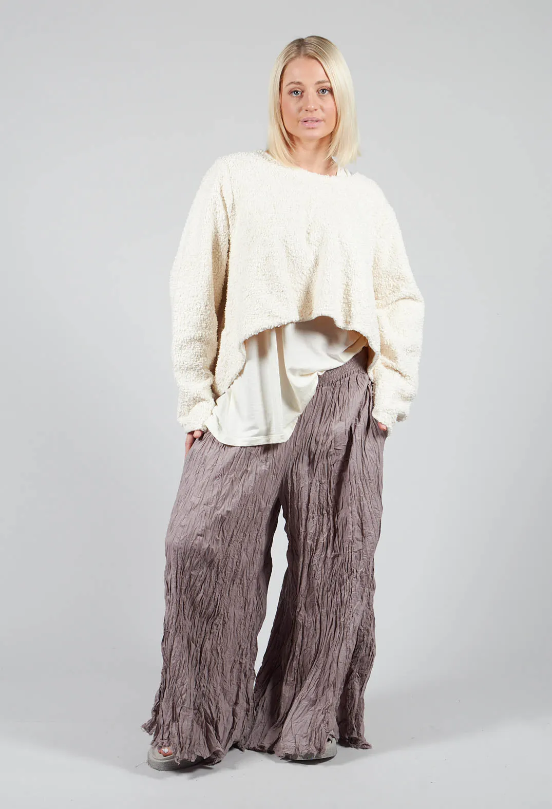 Bluhtextil Trousers in Hemd