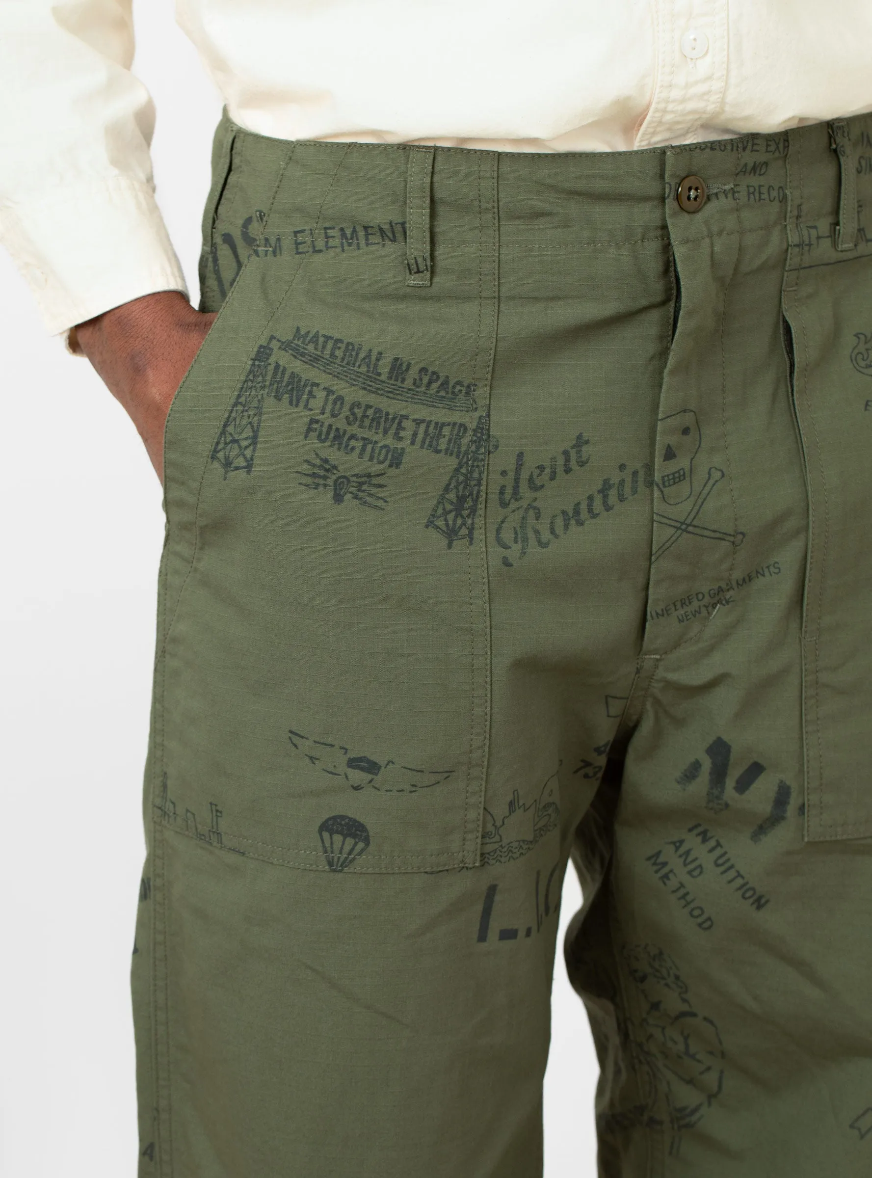 Olive Green Graffiti Print Fatigue Pants for Trendy Style